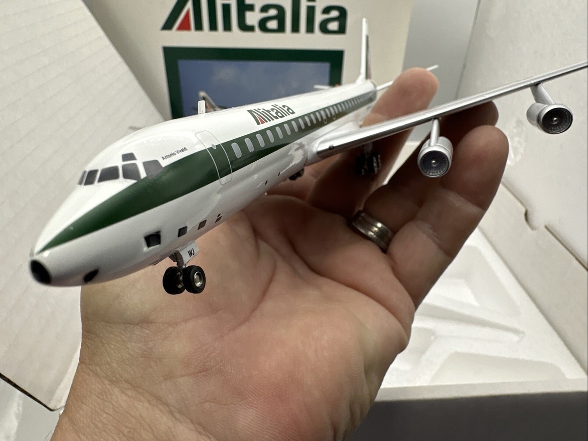 航空機・ヘリコプター ALITALIA McDonnell Douglas DC-8-62 1/200 ALITALIA McDonnell Douglas DC-8-62 1/200 - メルカリ
