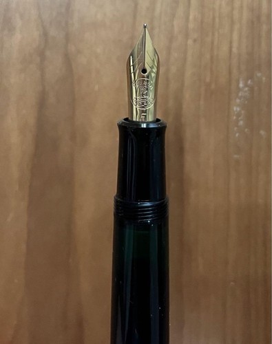 Pelikan M400 Souveraine Füllfederhalter - Bild 7 von 8