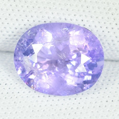 3,84 ct GLÄNZENDES LILA VIOLETTES NATÜRLICHES LILA APATIT oval - siehe Vdo BIS - Bild 3 von 3