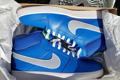 nike backboard 2 white