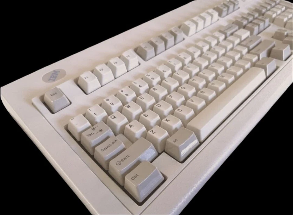 Neue IBM Model M Tastatur 1996/1997 kabelgebunden mit Adapter, OVP.