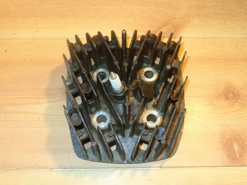 CYLINDER HEAD | L,M