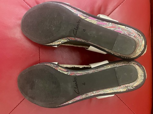 CLARKS WEDGE STRAPPY SANDALS CREAM, Size UK4D - Picture 8 of 12