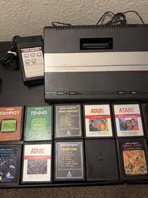 Atari 7800 ProSystem Collection &ndash; 2 Controllers and 30 Games