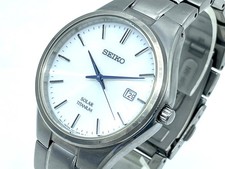 SEIKO Solar Titanium Men's Watch White Dial Weighs 2.7 oz 100mW/R V157-0BB0