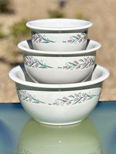 Corelle Rosemarie Mixing Bowls Set of 3 STONEWARE Pink Tulips & Green Leaves