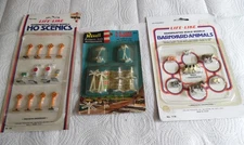 Life Like Hand Painted Scale Models Signs/Animals.REVELL Signs & Signals~NOS/VTG