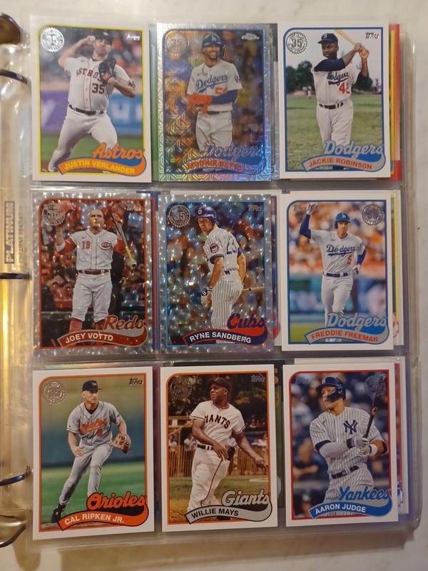 Binder W/122 Topps 35th Anniversary Cards Jeter Freeman May's Judge Betts Harper