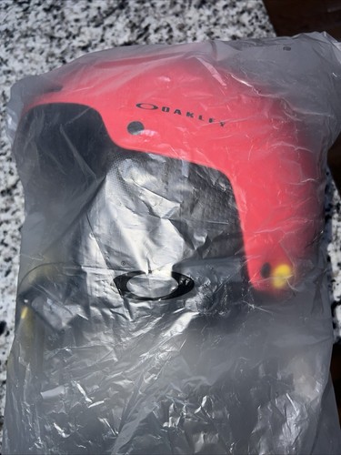 Oakley MOD1 PRO MIPS BOA Snow Ski Snowboard Helmet - Red Line- Men's Medium NEW - Picture 9 of 14