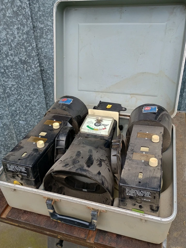 Vintage A.C. Delco Guide Headlamp Authorized Aiming Kit Tool - Image 2 of 4