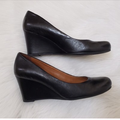 franco sarto helio wedge pump