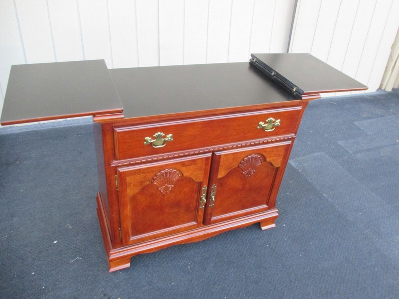 63966 Mahogany Bar Cart Server Cabinet Flip Top 