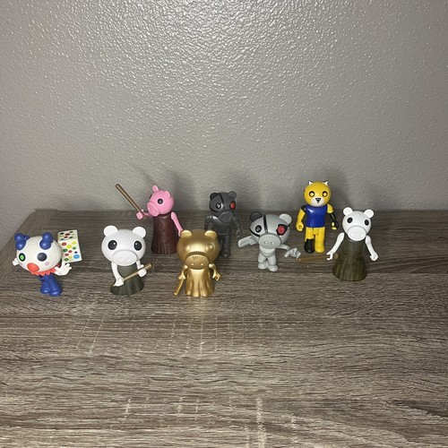Piggy Roblox Toy Action Figures Vinyl Collection Gold 2 Different Series Lot 8