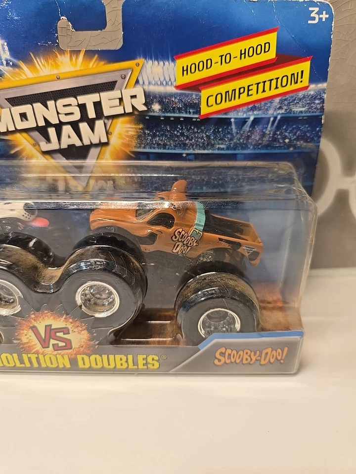 Hot Wheels 1:64 Demolition Doubles Monster Mutt Scooby Doo NEW  - Image 4 of 4