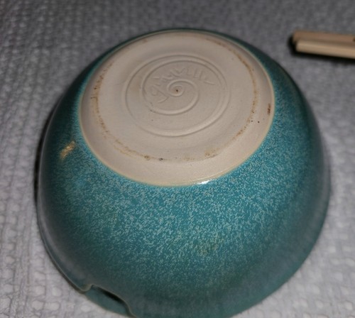 2 handmade Pottery ramen bowls, fish details, chopstick holders - Picture 4 of 4