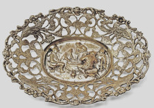 Versilberte klassische Durchbruch- Schale Sch&auml;lchen mit Relief L15,5cm