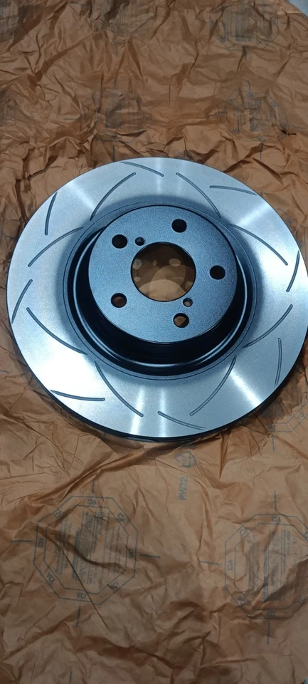 DBA Brakes Kit Pads x1 & Discs x2 Front for Toyota GT86 / GR86 / Subaru BRZ - Image 2 of 4