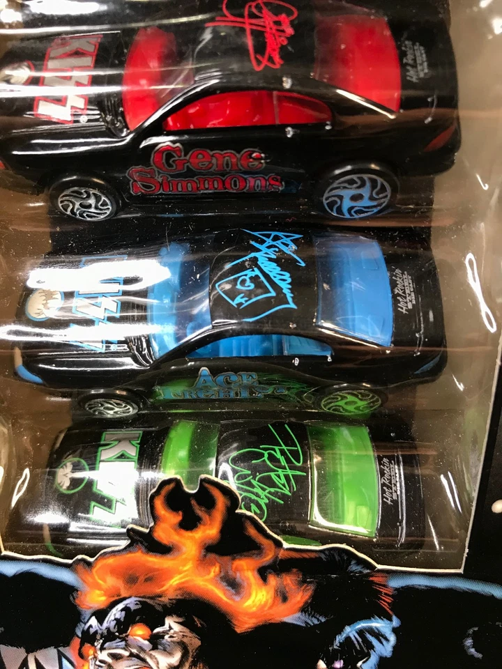 Racing Champions KISS 1999 Signatures Superstars 5 Pack Die Cast 1:64 Foto 3 de 4