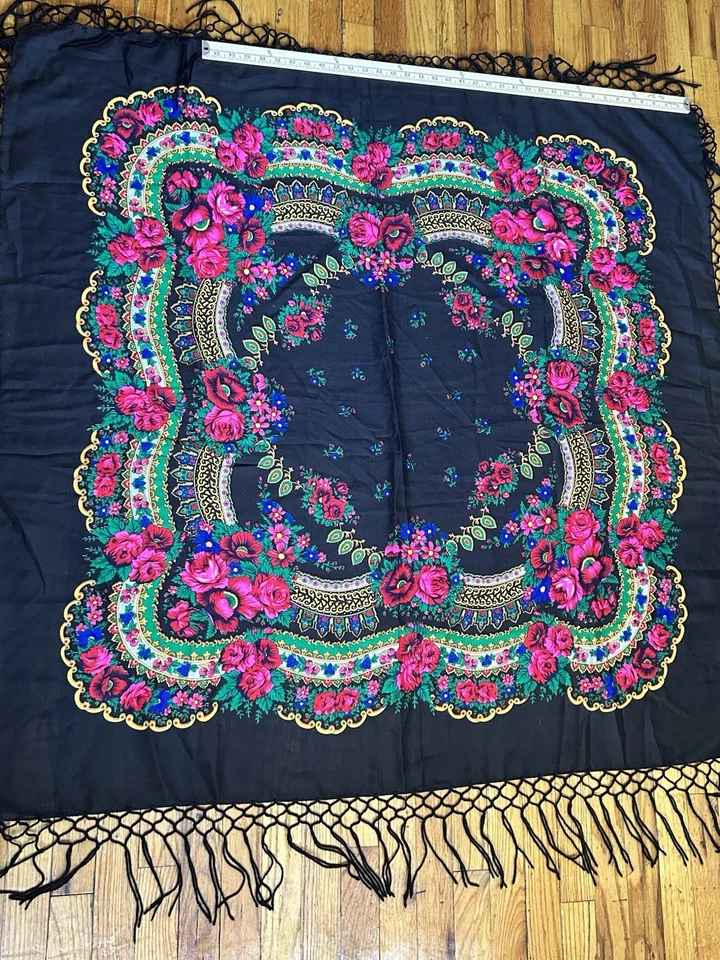 Pavlovo Posad Mantón Tradicional Bufanda de Lana Ligera con Mantón de Flecos 46” Rosas Rojas Foto 2 de 4