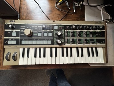 Korg microKORG 37-Key Digital Synthesizer Vocoder Arpeggiator MIDI Audio In