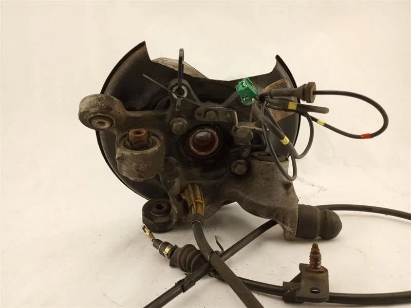 VOLVO XC70 V70 Right Passenger Rear Knuckle Hub Fits 2001 2002 2003 2004 - Image 2 of 4