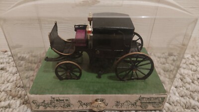 Brumm Historical horse drawn carriage no19 Brumm de Milan