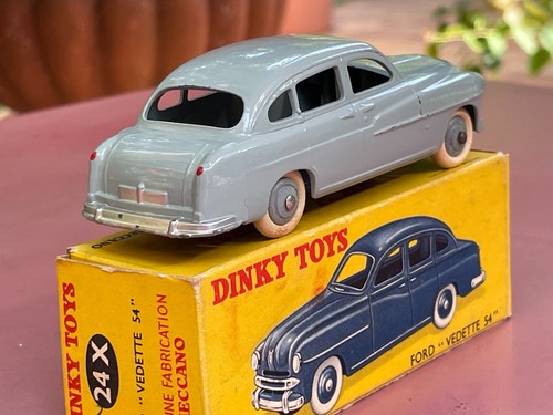 Dinky Toys 24X FORD VEDETTE 54 proche du neuf boite d'origine Near Mint - Foto 3 di 18