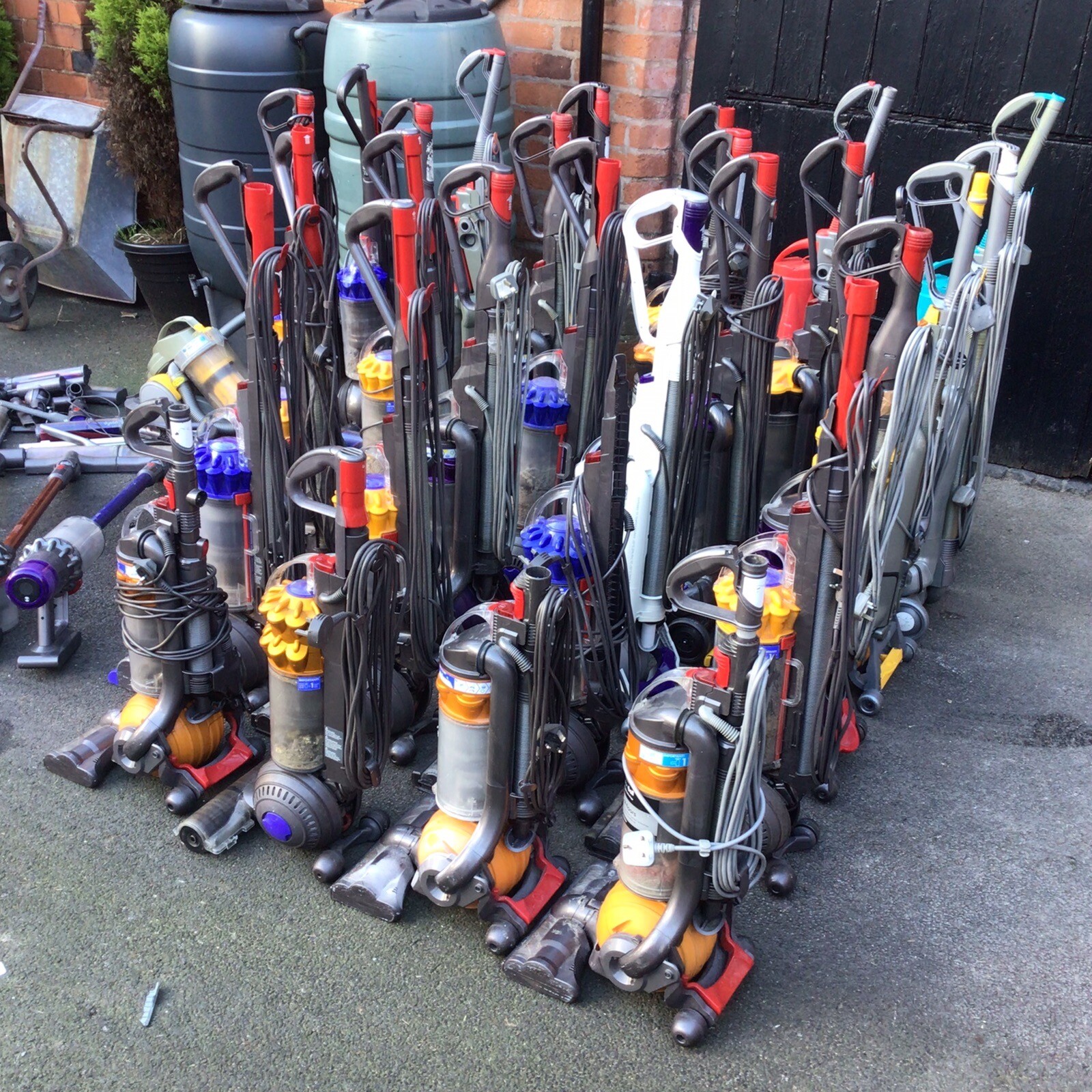 Dyson Vacuum Cleaners Ball Cordless Etc Job Lot Spares Or Repairs _^ eBay