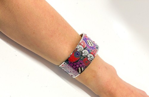 Henri Bendel Vintage Mosaic Pattern & Swarovski Crystals Embedded Hinged Bangle - 第 9/15 張圖片