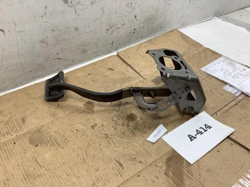 Dodge Magnum 2008 pedal de freno OEM Foto 3 de 4