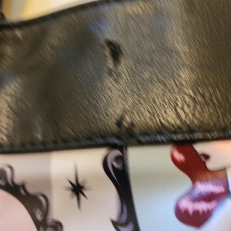 浮雕娃娃托特包手提包磁性扣复古风格绒毛设计 — 第 3/4 张图片