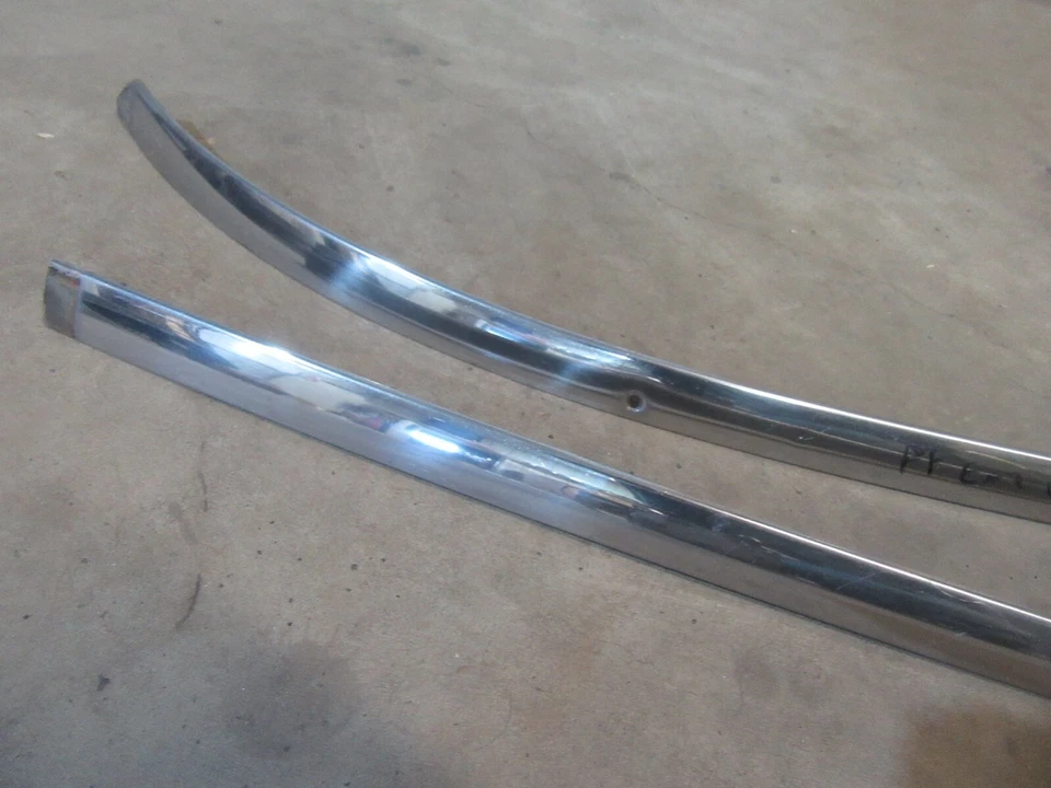 Camión Jeep J 10 1982 exterior delantero inferior molduras molduras Foto 2 de 4