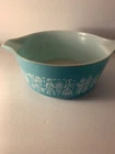 Pyrex Amish Turquoise Butterprint Cinderella Mixing Bowl 2.5QT Casserole