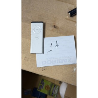 Apple Remote A1156 EMC 2086 White Infrared Media Controller for Mac Apple TV