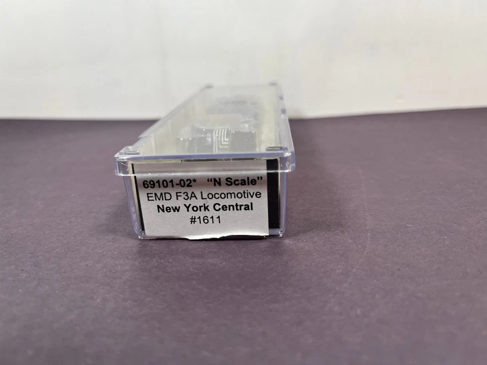 InterMountain N Scale Train EMD F3A Locomotive 69101-02 New York Central 1611 - Image 3 of 4