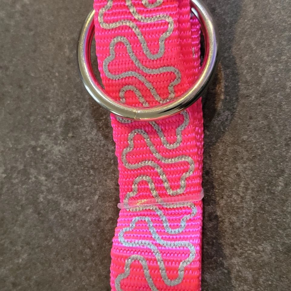 Hamilton Adjustable Safety Dog Collar MEDIUM-LARGE 18”-26" Hot Pink Magenta Bone - Image 4 of 4