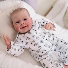 Lifelike Reborn Baby Dolls 18" Soft Cloth Body Smiling Handmade Infant Nice Gift