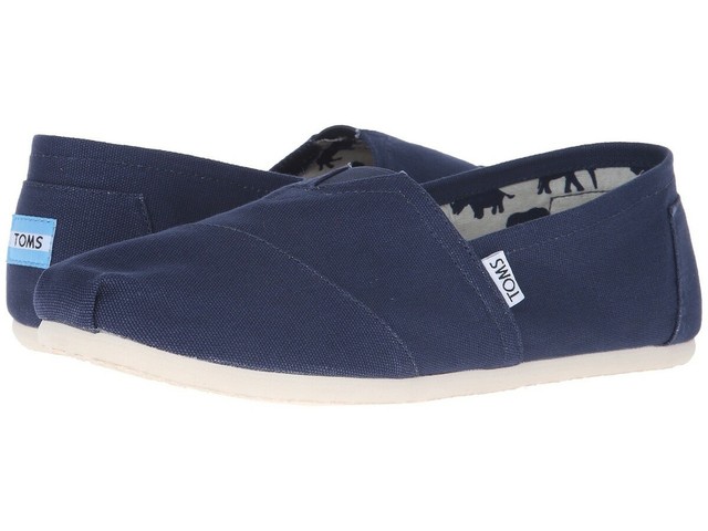 navy toms