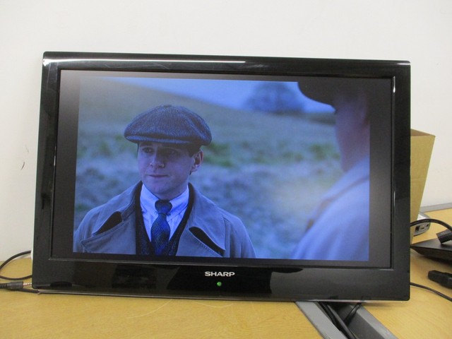 Sharp LC-24LE240EX 24" HD LCD TV - no remote control or stand - ref 4683 Sharp LC-24LE240EX 24" HD LCD TV - no remote control or stand - ref 4683