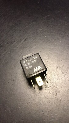 NVF42BZ30A Relais, NVF4-2B-Z30A für BMW 3er