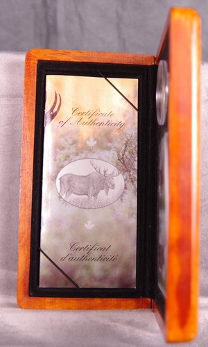 2004 $5 Majestic Moose Fine Silver Coin and Stamp Proof Set - Picture 2 of 3