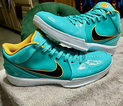 Nike Undefeated Kobe 4 Protro Hyper Jade Low Top Basketball Sneakers CQ3869-300