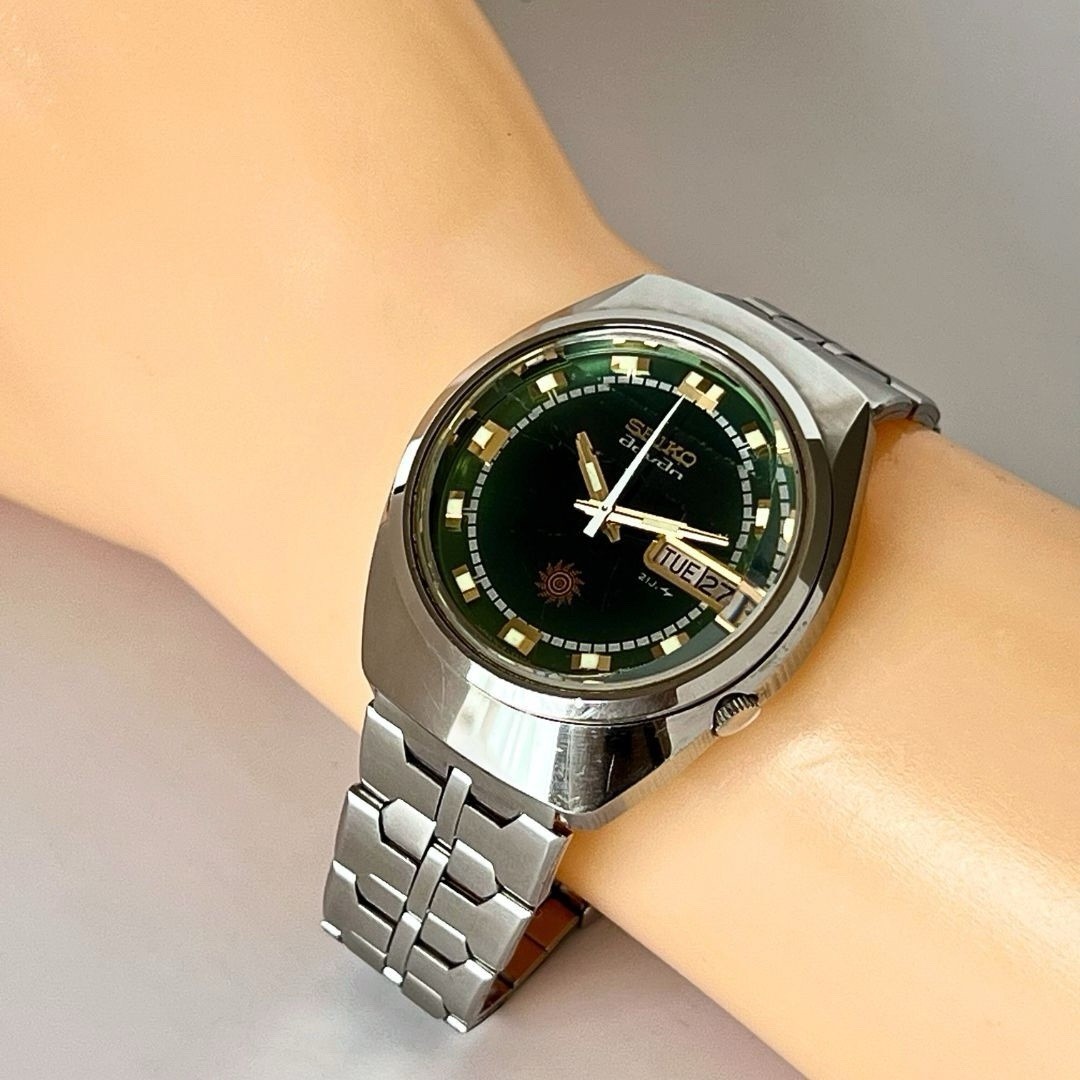 Seiko　アドバン 7019-7250 自動巻き時計 Vintage Seiko Advan 7019-7250 Automatic 21 Jewels Rare Elegnt Dial
