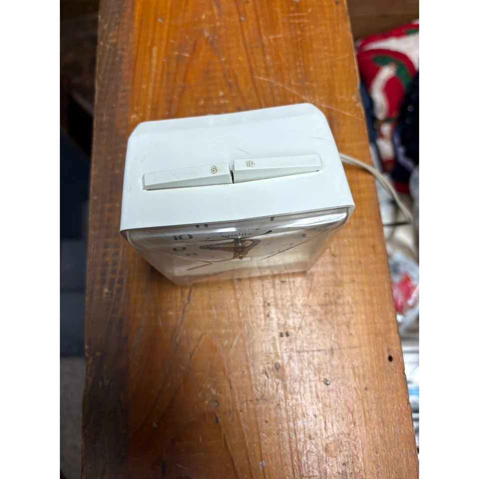 Westclox Electric Alarm Clock White Mid Century Modern Retro - Image 2 of 4