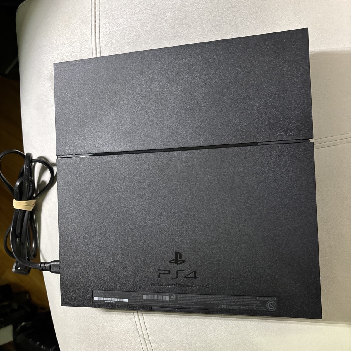 Sony PlayStation 4 PS4 500GB Jet Black Console Bundle 2