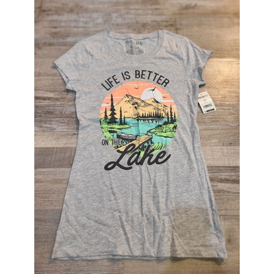 Wound up small juniors ''life is better on the lake'' tee new with tags
