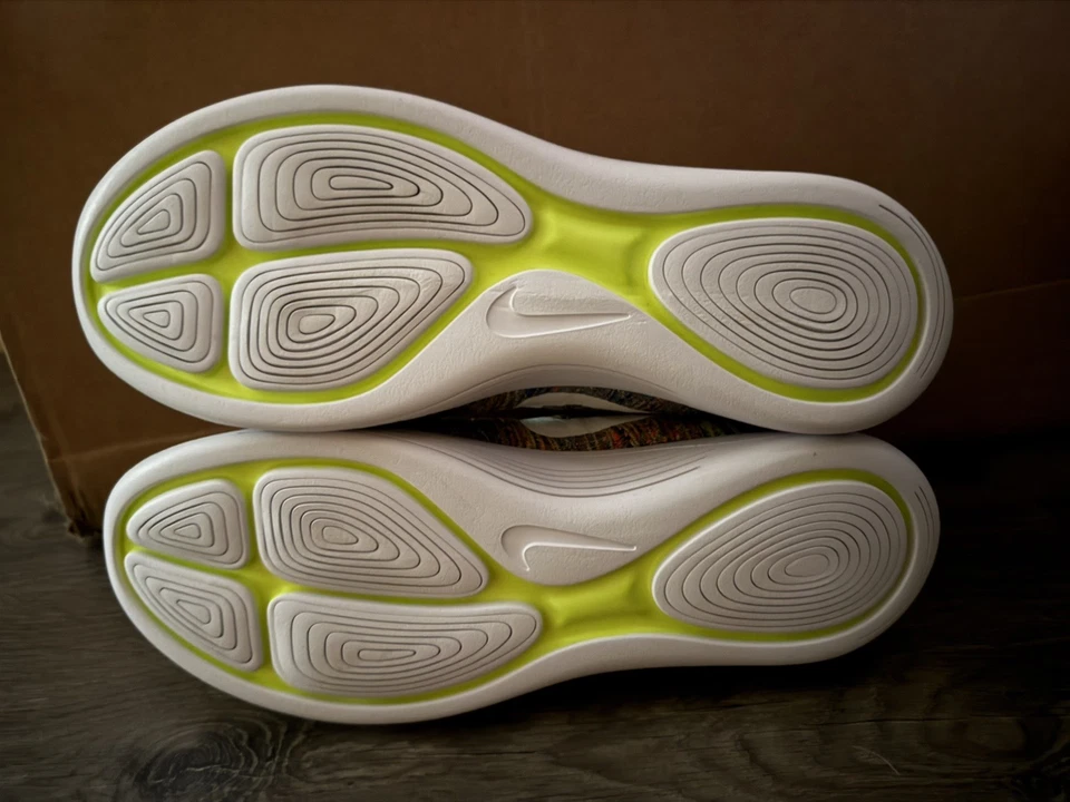 NIKE LUNAREPIC LOW FLYKNIT PARA HOMBRE TALLA 13 EE. UU. NUEVAS 843764 004 Foto 4 de 4