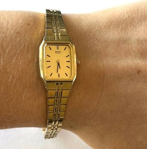 Vintage Seiko Quartz Ladies Watch 2020 5209 Gold Tone Runs | eBay