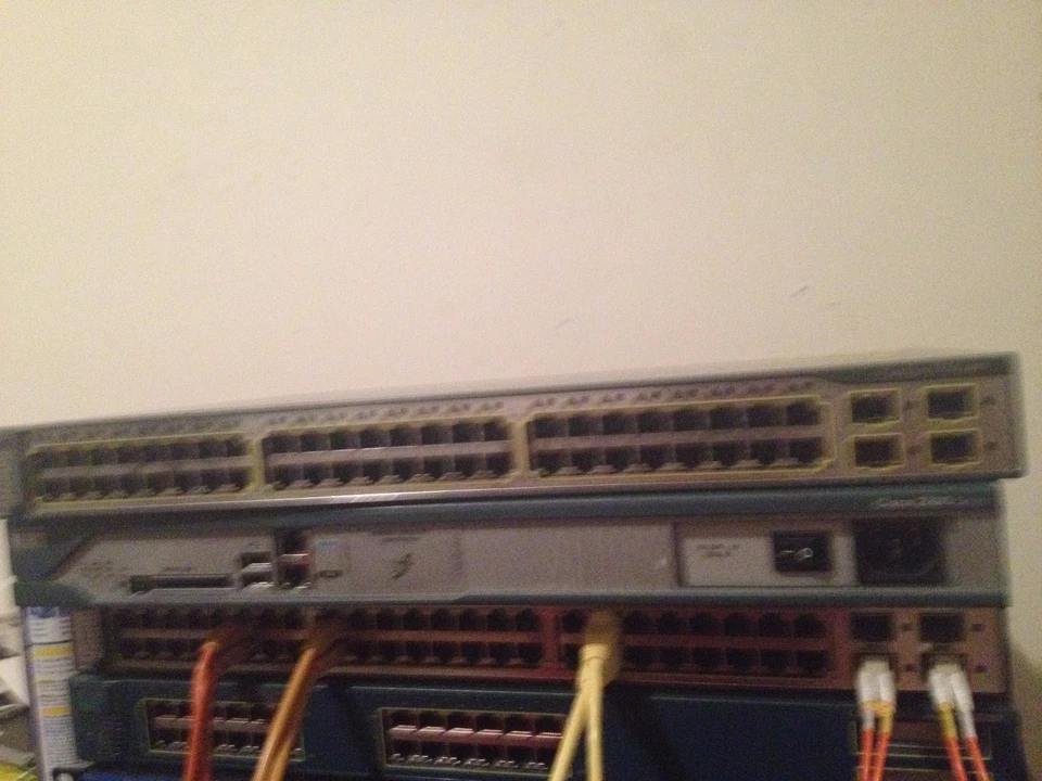 Cisco WS-C3750-48TS-S 48 Ethernet 10/100 ports Ethernet Switch 1YEAR WRT - Image 3 of 4