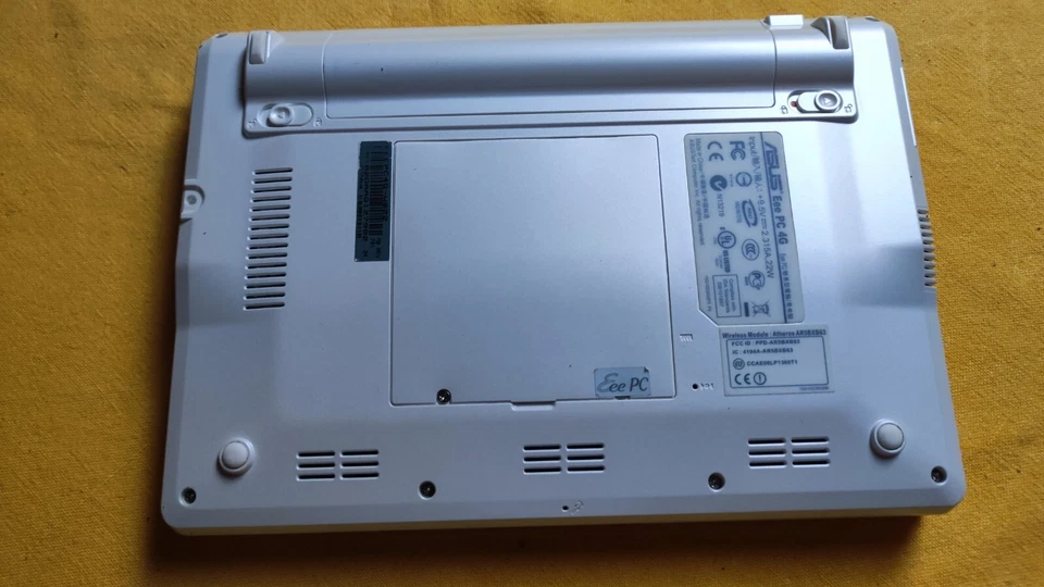 ASUS EEE PC 4G - Immagine 4 di 4